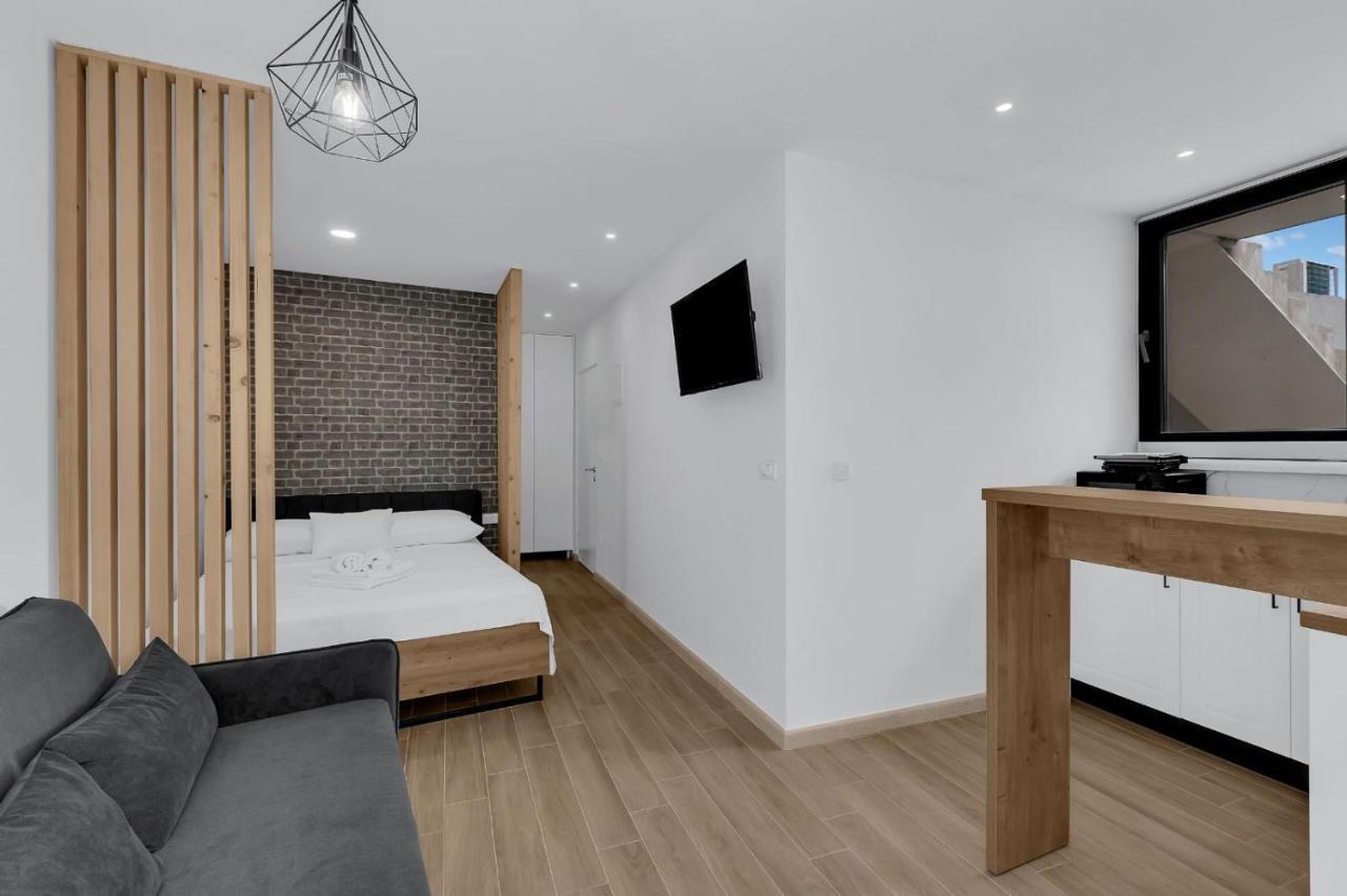 Apartments Lucky เบรลา ภายนอก รูปภาพ