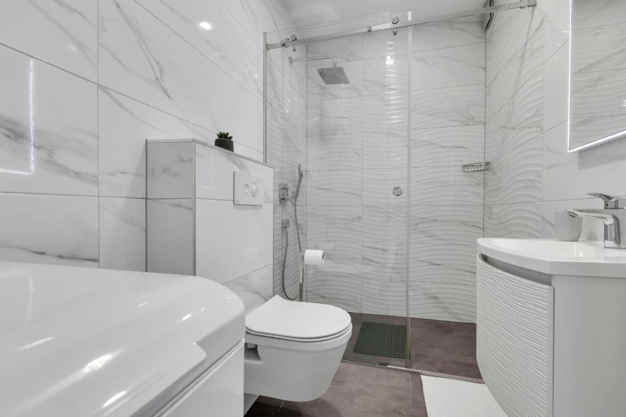 Apartments Lucky เบรลา ภายนอก รูปภาพ