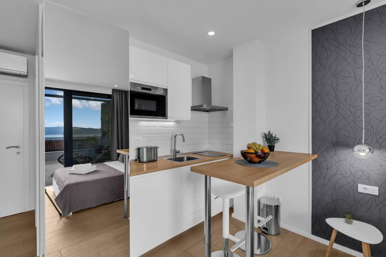 Apartments Lucky เบรลา ภายนอก รูปภาพ